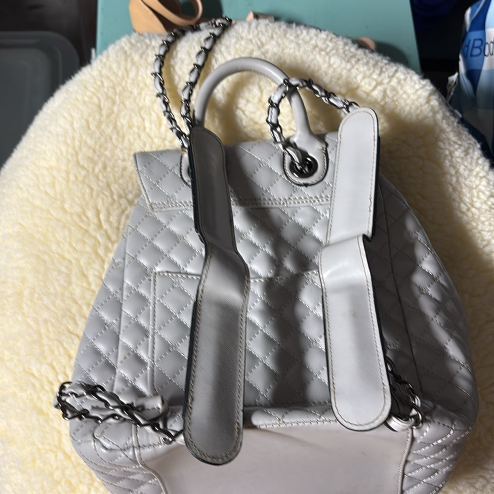 Chanel backpack - Picture 2 of 15
